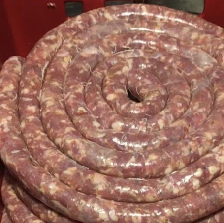 Eigene Herstellung der Salsiccia im Mimi e Rosa Vino e Cucina in Duisburg, Italienisches Restaurant, Weinbar, Naturweinbar, Wein, Naturwein.