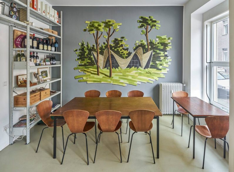 Tisch im Mimi e Rosa Vino e Cucina in Duisburg, Italienisches Restaurant Tisch im Mimi e Rosa Vino e Cucina in Duisburg, Italienisches Restaurant, Weinbar, Naturweinbar, Wein, Naturwein, Felix Rahne