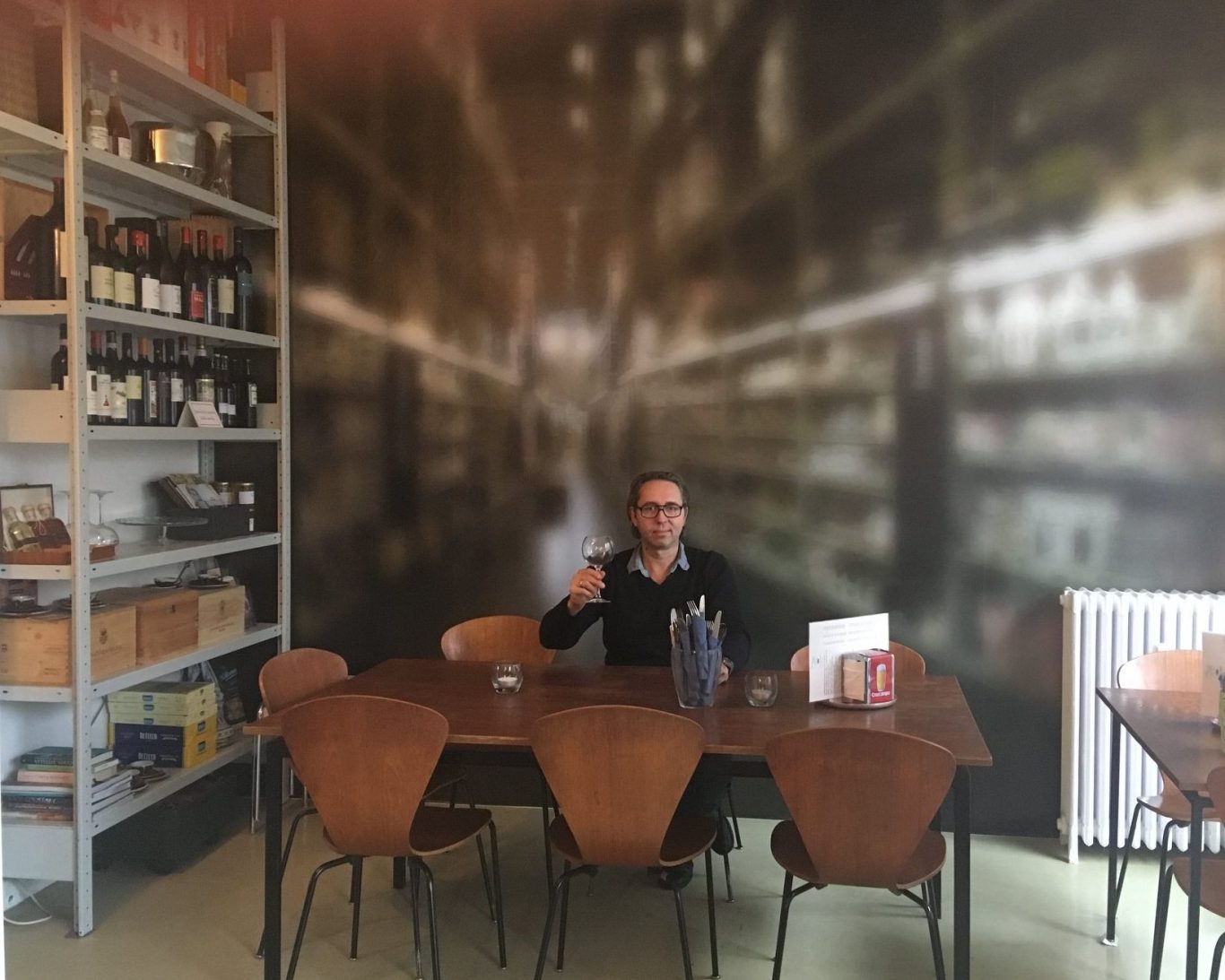 Inhaber, Chefkoch und Weinkenner Felix Rahne im Mimi e Rosa Vino e Cucina Felix Rahne im Mimi e Rosa Vino e Cucina in Duisburg, Italienisches Restaurant, Weinbar, Naturweinbar, Wein, Naturwein, Felix Rahne