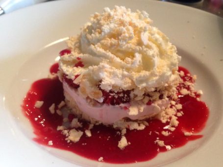 Dolci im Mimi e Rosa Vino e Cucina in Duisburg, Italienisches Restaurant, Weinbar, Naturweinbar, Wein, Naturwein.